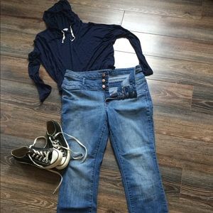 High waisted light wash skinny jeans